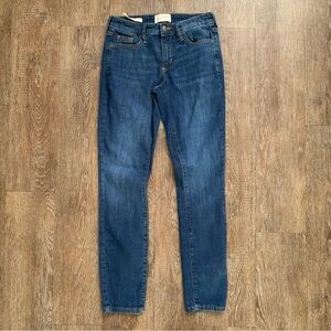 Universal Thread Mid Rise Skinny Jeans Size 24